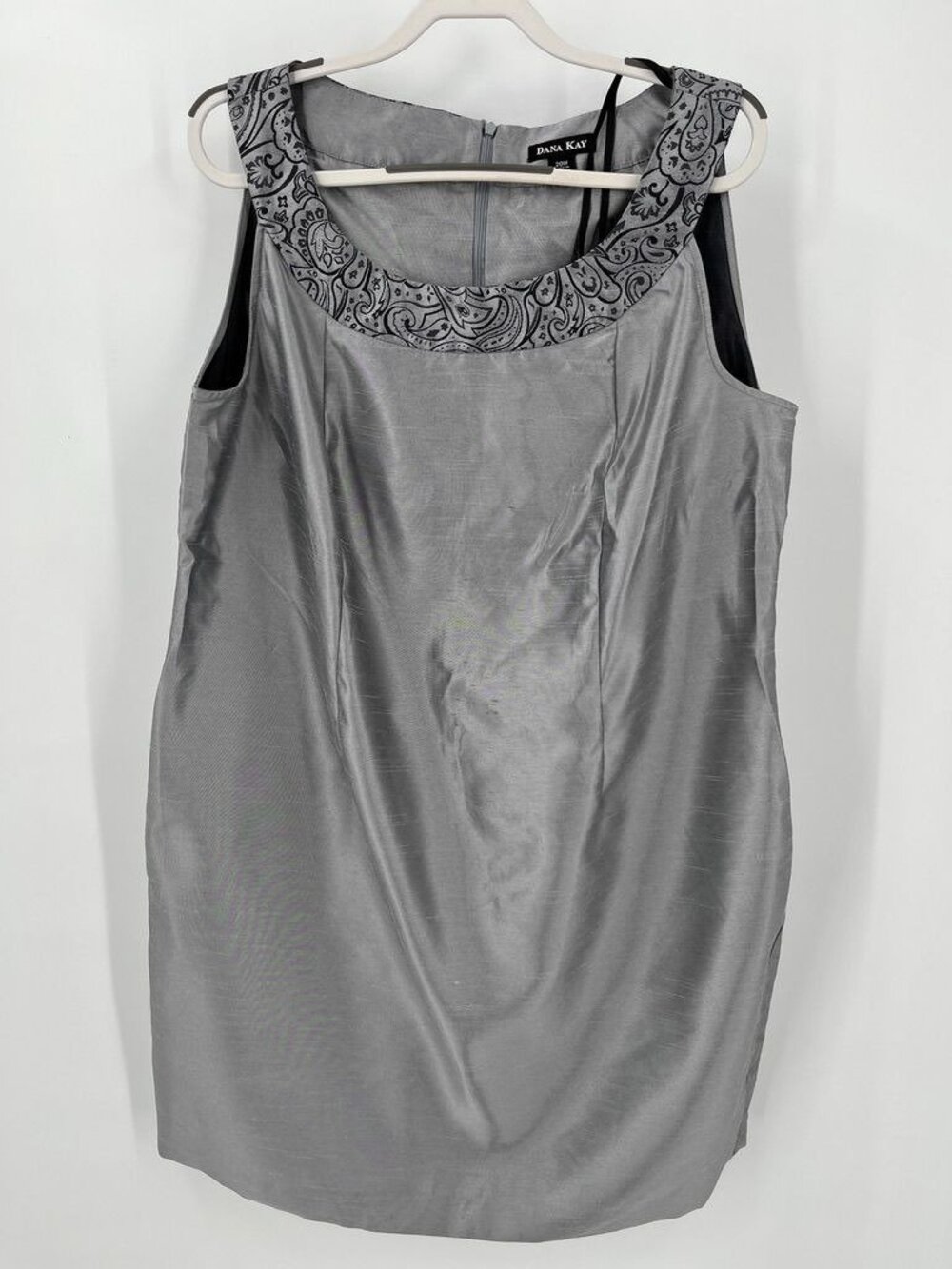 Dana Kay  Ladies Silver Dress Size 20 Black Paisley Trim